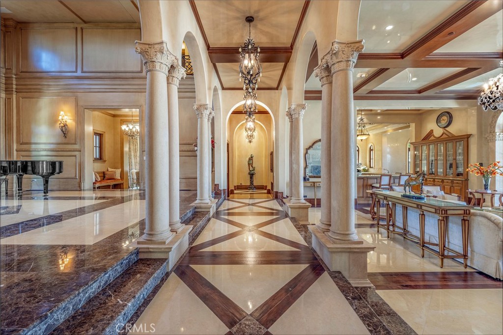 https://media.crmls.org/medias/36cee146-6d0e-4dbe-a273-ae68274ecf76.jpg?preset=X-Large