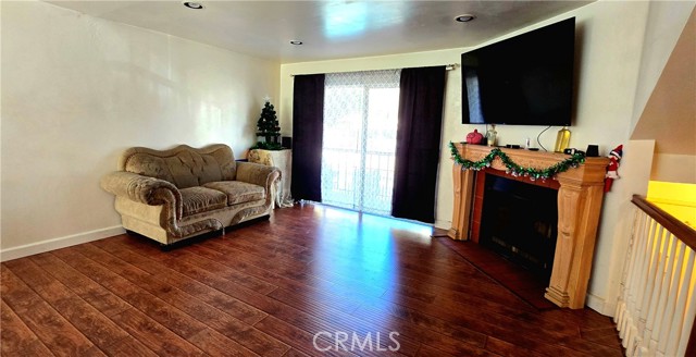 14287 Foothill Boulevard, Sylmar CA: https://media.crmls.org/medias/36cfe3b7-fbca-4c6d-bf72-f74ca719f0df.jpg
