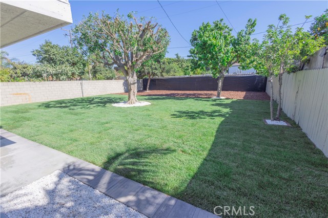 2122 W 10th Street, Santa Ana CA: https://media.crmls.org/medias/36d05145-bcca-44d5-841c-a9e8fc0b9a46.jpg