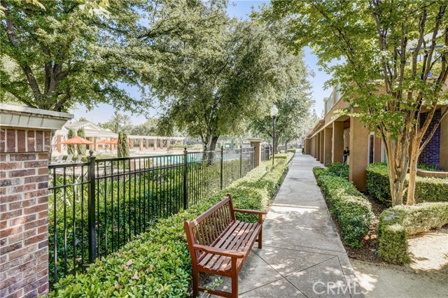 Detail Gallery Image 14 of 18 For 5369 Parkside Way, Fontana,  CA 92336 - 4 Beds | 3 Baths