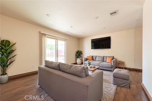 Detail Gallery Image 11 of 23 For 22263 Van Buren St, Grand Terrace,  CA 92313 - 3 Beds | 2 Baths