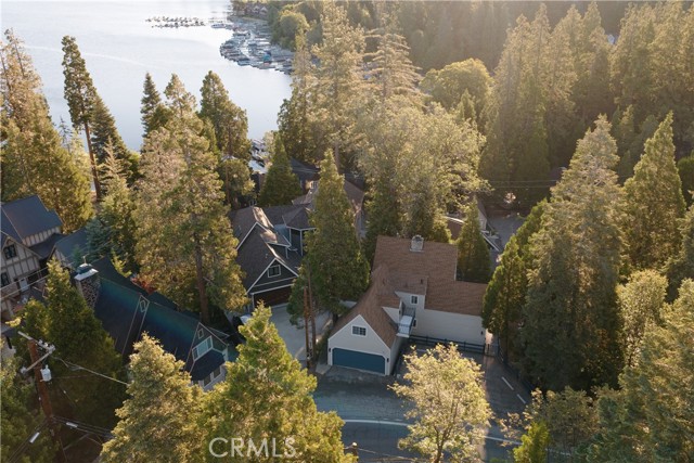 262 State Highway 173, Lake Arrowhead CA: https://media.crmls.org/medias/36d3e1d9-739a-4449-b8e1-57c64b32dc9d.jpg