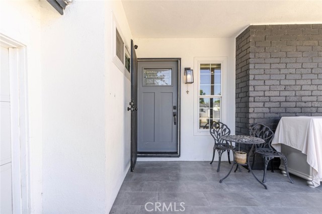 Detail Gallery Image 3 of 34 For 6659 Shirley Ave, Reseda,  CA 91335 - 3 Beds | 2 Baths