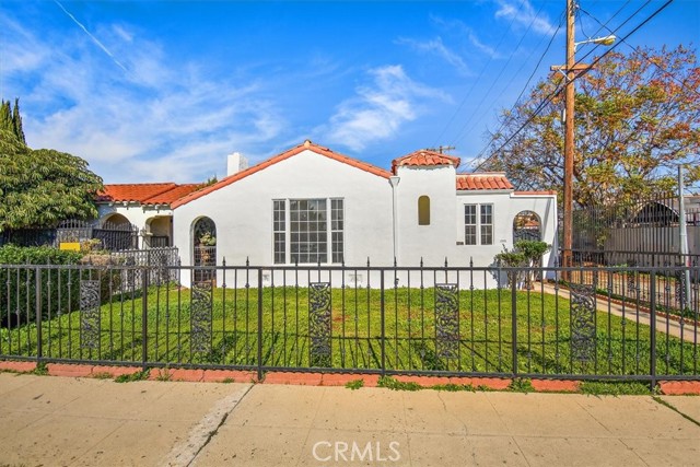 Detail Gallery Image 1 of 1 For 1413 W 88th Pl, Los Angeles,  CA 90047 - 3 Beds | 2 Baths