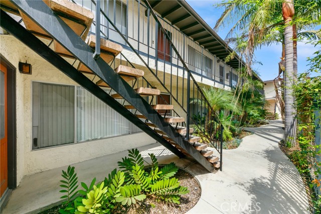 651 46th Street, Long Beach, California 90807, ,Multi-Family,For Sale,46th,PW24210020