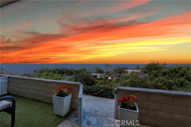 21692 Ocean Vista Drive, Laguna Beach CA: https://media.crmls.org/medias/36d843e5-8d30-4170-bf81-a199d2868586.jpg