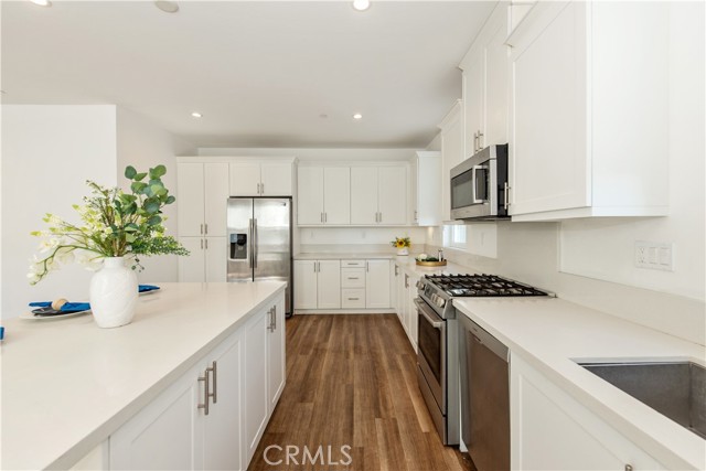 Detail Gallery Image 14 of 27 For 2236 Synergy, Irvine,  CA 92614 - 4 Beds | 3/1 Baths