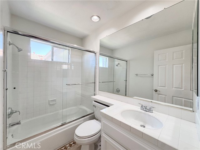 Detail Gallery Image 17 of 24 For 24664 Vista Cerritos, Calabasas,  CA 91302 - 3 Beds | 2/1 Baths