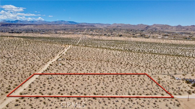 Detail Gallery Image 17 of 21 For 888 Lucky Ln, Landers,  CA 92285 - – Beds | – Baths