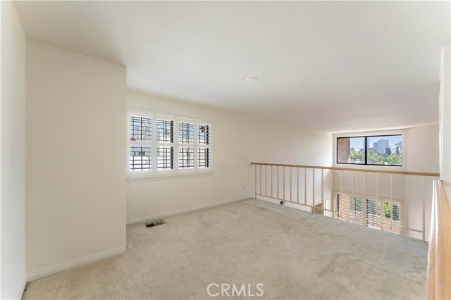 Detail Gallery Image 16 of 21 For 1567 Westholme 4a,  Los Angeles,  CA 90024 - 2 Beds | 2/1 Baths