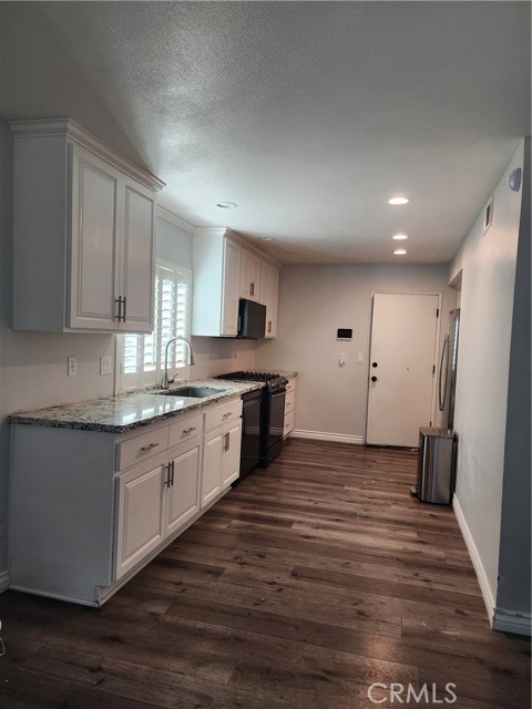 Detail Gallery Image 4 of 17 For 23787 Cold Spg, Moreno Valley,  CA 92557 - 3 Beds | 2/1 Baths