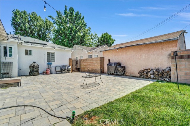 275 E Bort Street, Long Beach CA: https://media.crmls.org/medias/36da7cd9-9f4e-47b6-ab46-6a0fe86f58a6.jpg