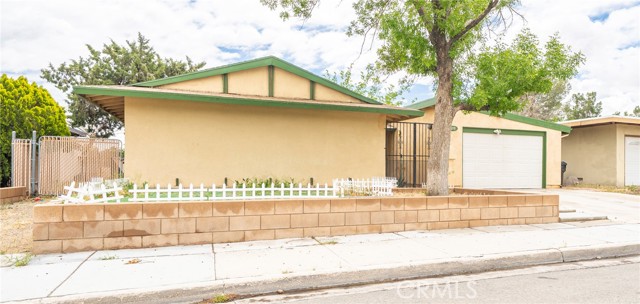 Detail Gallery Image 35 of 48 For 14215 Canterbury Dr, Victorville,  CA 92395 - 3 Beds | 2 Baths