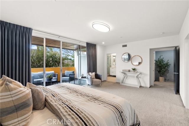 932 Manhattan Beach Blvd., Manhattan Beach, California 90266, 3 Bedrooms Bedrooms, ,2 BathroomsBathrooms,Residential,Sold,Manhattan Beach Blvd.,SB24148961