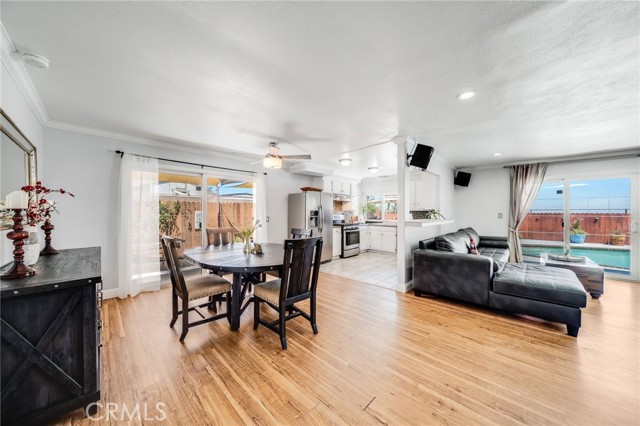 Detail Gallery Image 10 of 45 For 1935 Adobe Ave, Corona,  CA 92882 - 3 Beds | 2 Baths