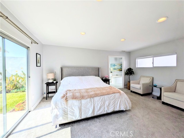 Detail Gallery Image 7 of 17 For 20291 Bancroft Cir, Huntington Beach,  CA 92646 - 4 Beds | 2/1 Baths