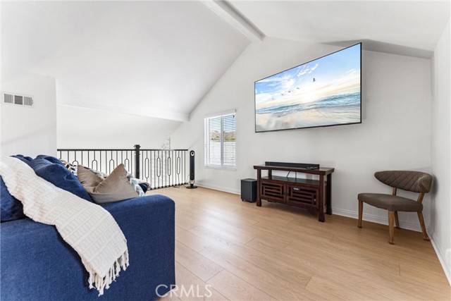 7880 E Samantha Circle, Anaheim CA: https://media.crmls.org/medias/36de99dc-cbc2-4c09-86a7-11a29e3a3207.jpg