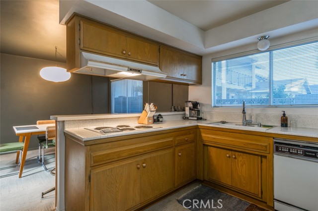 15929 Sunburst Street, North Hills CA: https://media.crmls.org/medias/36dedf7b-3e19-4c0f-beb8-04739c6e214a.jpg