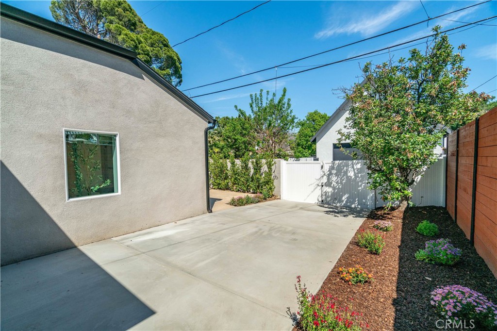 1330 N Lincoln StreetBurbank img 34