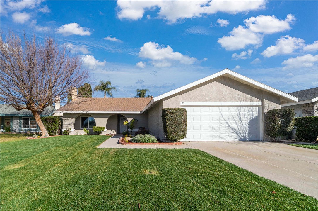 2515 Canterbury, Ontario, CA 91761