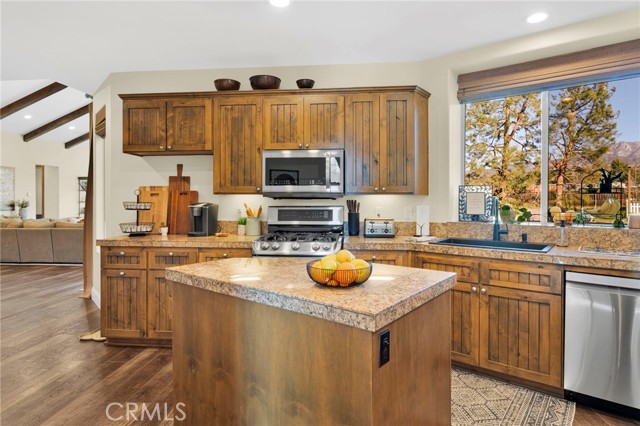 Detail Gallery Image 18 of 75 For 40590 Lincoln, Cherry Valley,  CA 92223 - 4 Beds | 3/1 Baths