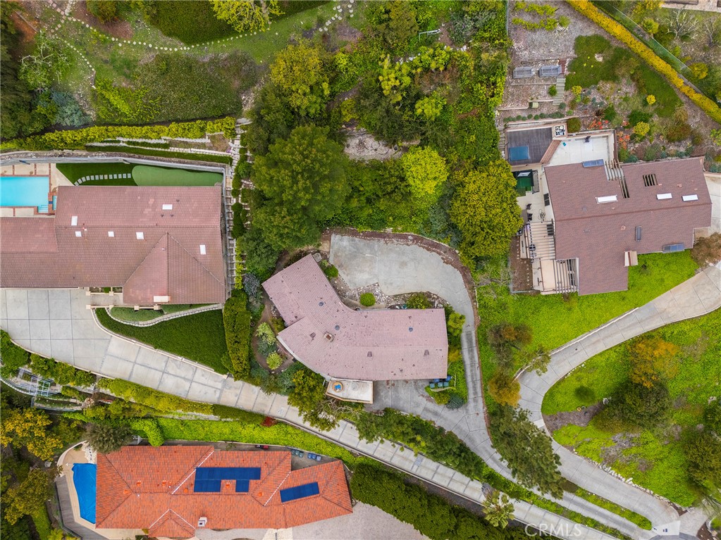 https://media.crmls.org/medias/36dfaaf2-3593-41dc-afdc-78281725fb2d.jpg?preset=X-Large