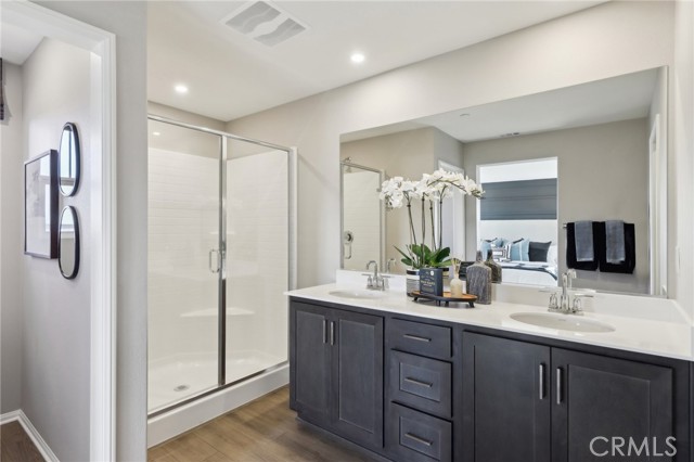 MODEL HOME