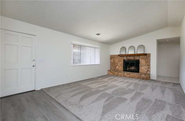 Detail Gallery Image 12 of 24 For 40182 179th, Lake Los Angeles,  CA 93591 - 3 Beds | 2 Baths