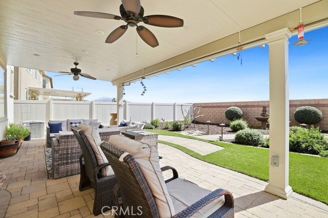 Detail Gallery Image 8 of 31 For 1377 Black Diamond, Beaumont,  CA 92223 - 4 Beds | 3 Baths