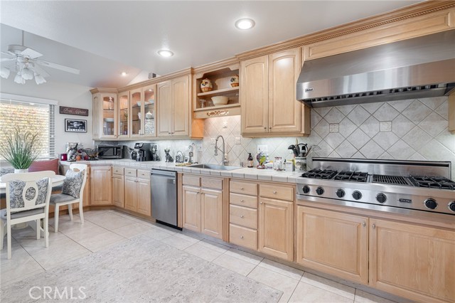 Detail Gallery Image 8 of 30 For 4054 Corte Cima, Thousand Oaks,  CA 91360 - 4 Beds | 3 Baths