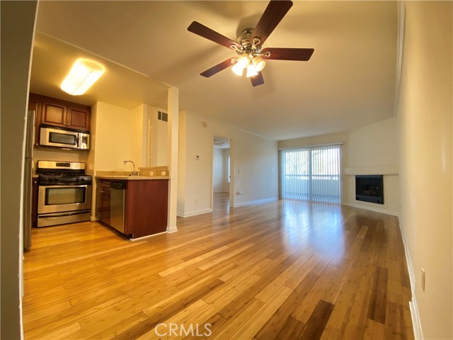 Detail Gallery Image 7 of 37 For 5515 Canoga Ave #115,  Woodland Hills,  CA 91367 - 1 Beds | 1 Baths