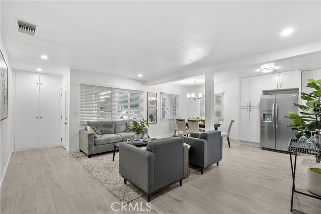 7228 Jamieson Avenue, Reseda CA: https://media.crmls.org/medias/36e11682-eac3-49fb-abaa-2f82d8ec1cc5.jpg