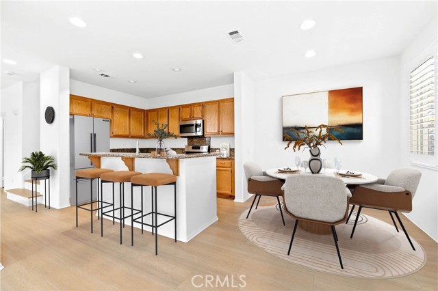 Detail Gallery Image 6 of 36 For 1985 E Harvard Privado a,  Ontario,  CA 91764 - 3 Beds | 2/1 Baths