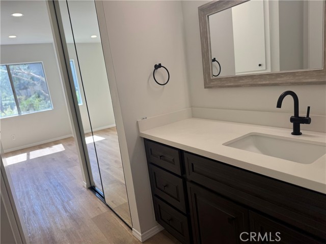 Detail Gallery Image 8 of 15 For 5460 White Oak Ave, Encino,  CA 91316 - 2 Beds | 2 Baths