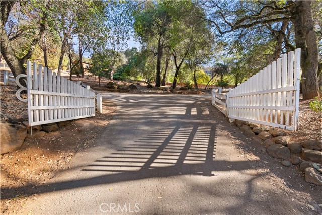 Detail Gallery Image 5 of 68 For 6625 Soda Bay Rd, Kelseyville,  CA 95451 - 3 Beds | 2/1 Baths