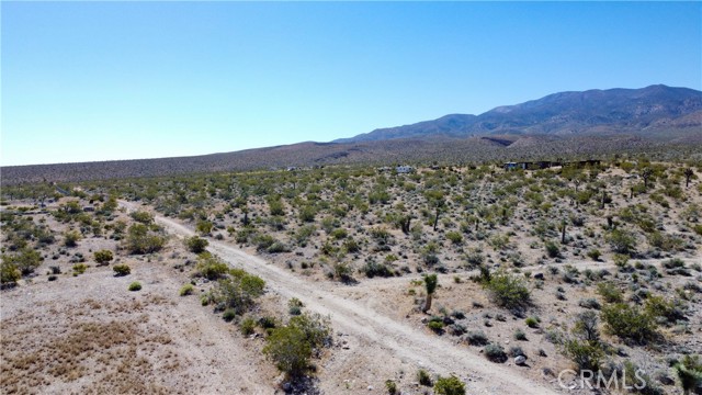 765 Cloud Road, Lucerne Valley CA: https://media.crmls.org/medias/36e3535e-18e4-4da5-86f7-756e1d847291.jpg