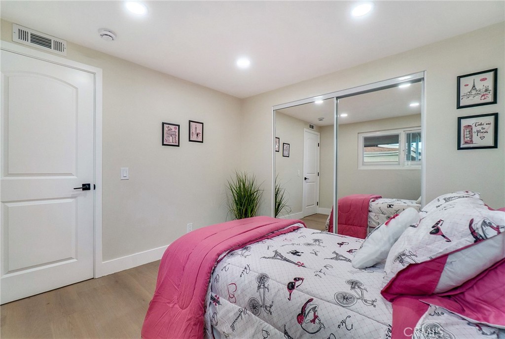 MLS #OC25260184 image #57