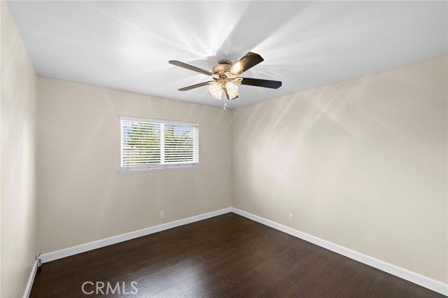 Detail Gallery Image 13 of 19 For 16882 Ross Ln, Huntington Beach,  CA 92647 - 4 Beds | 2 Baths