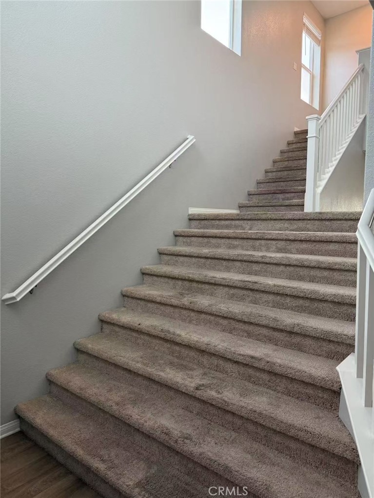 https://media.crmls.org/medias/36e3cbd4-5627-4aeb-a79f-8a4b94790be9.jpg?preset=X-Large