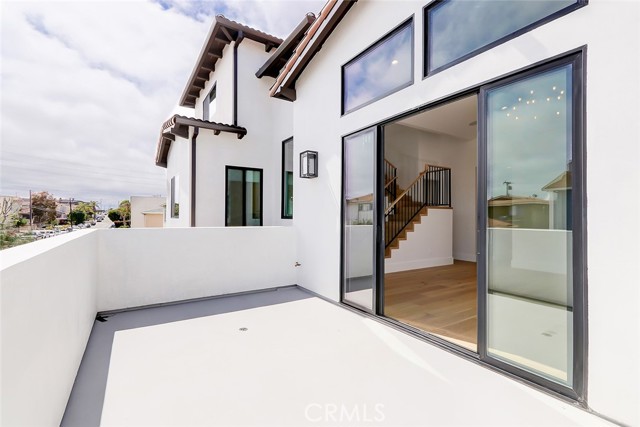 2621 Gates Avenue, Redondo Beach, California 90278, 4 Bedrooms Bedrooms, ,4 BathroomsBathrooms,Residential,Sold,Gates,PV23085376