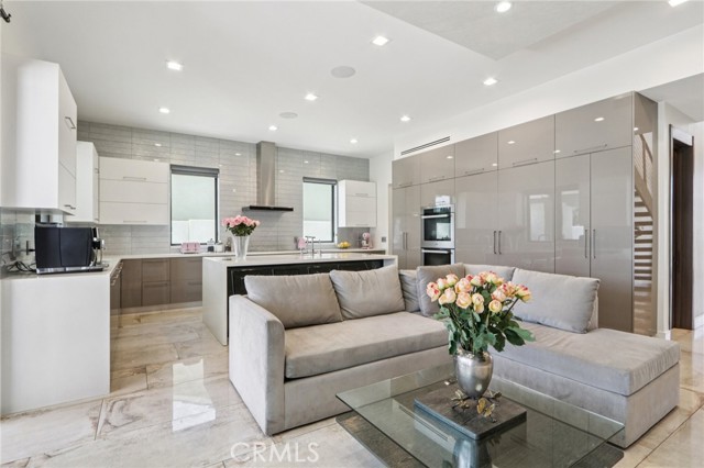 10418 Rubio Avenue, Granada Hills CA: https://media.crmls.org/medias/36e4bd22-4957-4448-a58b-fad0fc0e66fe.jpg