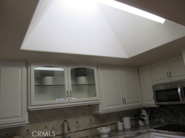 Detail Gallery Image 18 of 23 For 1563 Monterey Rd., M2-23e, Seal Beach,  CA 90740 - 2 Beds | 1/1 Baths