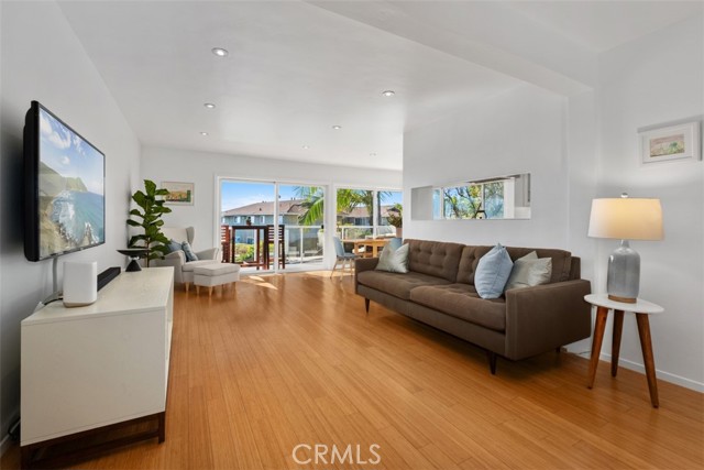 21703 Ocean Vista Dr 201A, Laguna Beach CA: https://media.crmls.org/medias/36e5d2d1-42f4-491a-9523-3b435f3e8fed.jpg