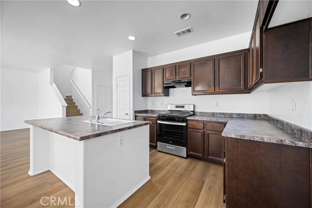 Detail Gallery Image 14 of 37 For 1349 Gordon Ct, Beaumont,  CA 92223 - 4 Beds | 3 Baths