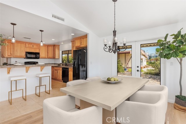 Detail Gallery Image 9 of 45 For 1457 Salem Ct, Oceanside,  CA 92057 - 2 Beds | 2 Baths