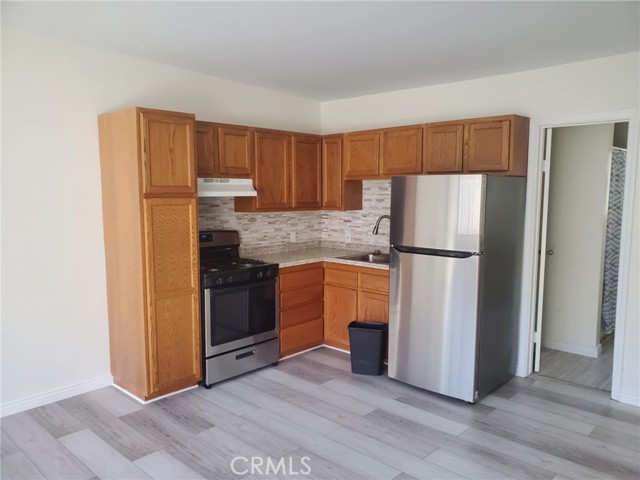 24 Roswell Avenue, Long Beach CA: https://media.crmls.org/medias/36e79cdf-8a8a-4c24-b086-dc1933515a79.jpg