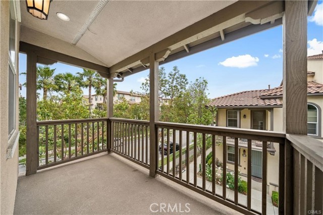 Detail Gallery Image 7 of 22 For 916 N Acacia Ct #F,  Azusa,  CA 91702 - 4 Beds | 4 Baths