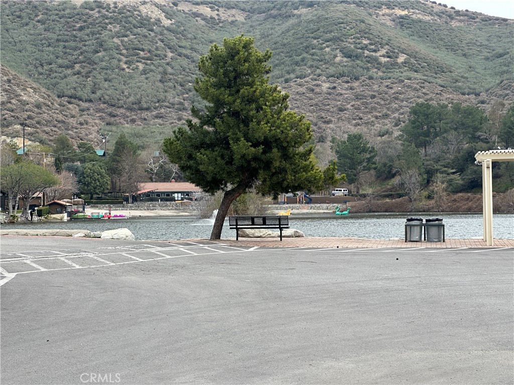 https://media.crmls.org/medias/36e7bc00-6741-4dbf-9be1-fcb6ffc3e1f0.jpg?preset=X-Large