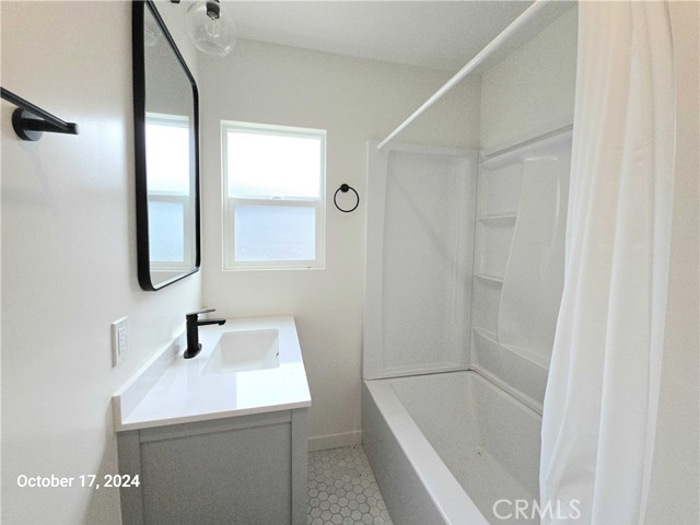 Detail Gallery Image 11 of 21 For 8524 Beverlywood St #4,  Los Angeles,  CA 90034 - 3 Beds | 2 Baths