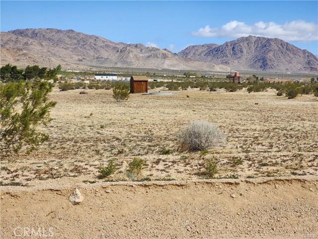 30280 Buchanan Street, Lucerne Valley CA: https://media.crmls.org/medias/36e89bf3-4860-4616-8107-ed19d42f03b6.jpg